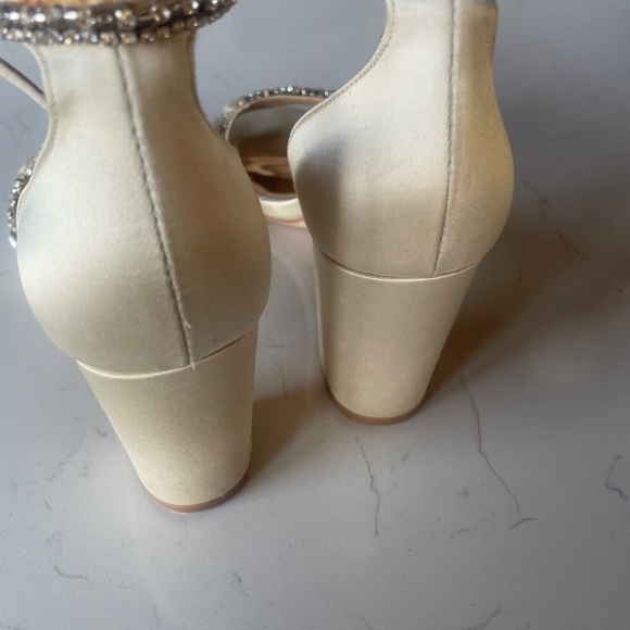 Badgley Mischka Finesse Ankle Strap Satin Crystal Rhinestone Bridal Formal Heel - Picture 9 of 14